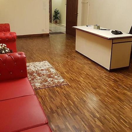 Greenleaf Apartment And Suites, Kalkaji New Delhi Exterior photo